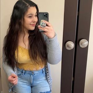 Meet your Posher, Alyssa